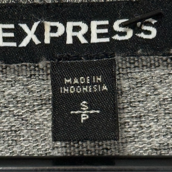 Express Gray Long Sleeve Knit Top size small - Picture 3 of 5